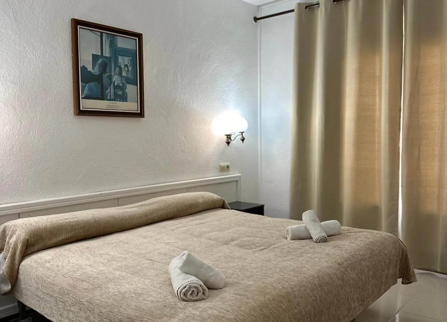 New Roser L' Escala Hotell