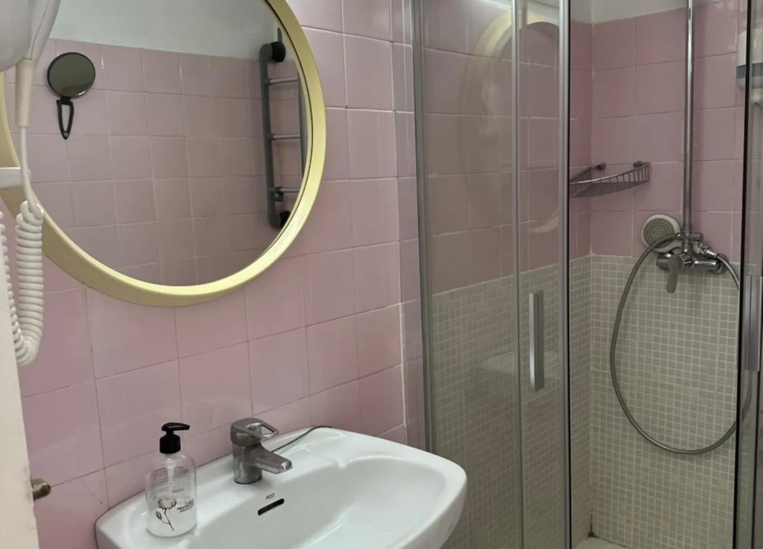 Hotell New Roser L' Escala
